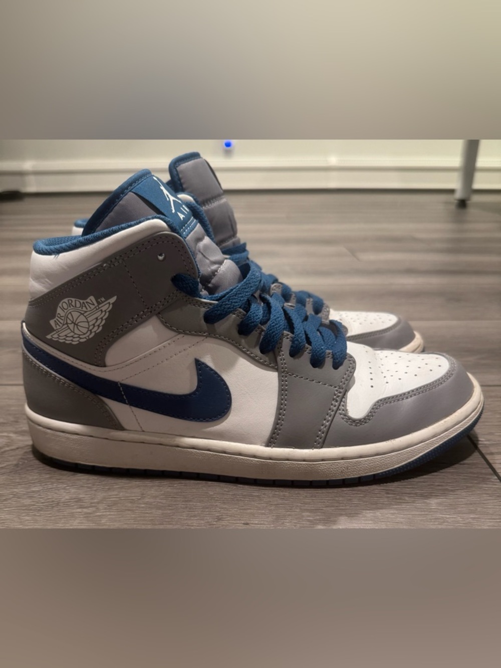 Jordan Men’s Mid-Top Sneakers White Gray Blue